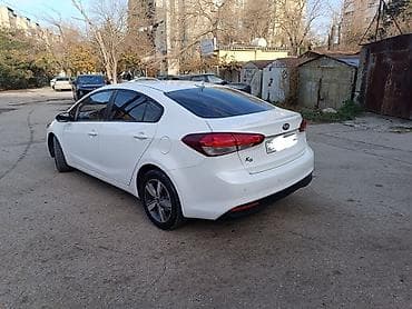 Nəqliyyat: Kia K3: 1.6 l | 2017 il Sedan — 2