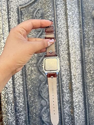 danışan saat: Klassik üslublu qol saatı - Korpus: kvadrat formalı, metal (gümüşü — 4