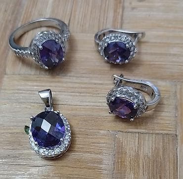 1 qram 925 gümüş nece manatdir: Dəstə daxildir: Üzük, Sırğa, Kulon, Gümüş, 925 Əyar, 15 g — 3