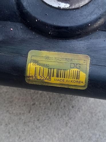 opel astra radiator: GM J300 radiator salam 1.8 serviz cruzun üsdündən çıxıb,sol aşağı — 3