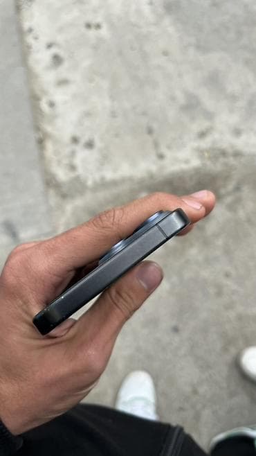 en ucuz mac: IPhone 14 Pro Max, Qara, Face ID — 2