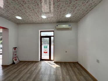 elcom dubai original: Esas yolun kenardır. Qarşısı geniş maşın saxlamağa yer var.Mağaza — 6