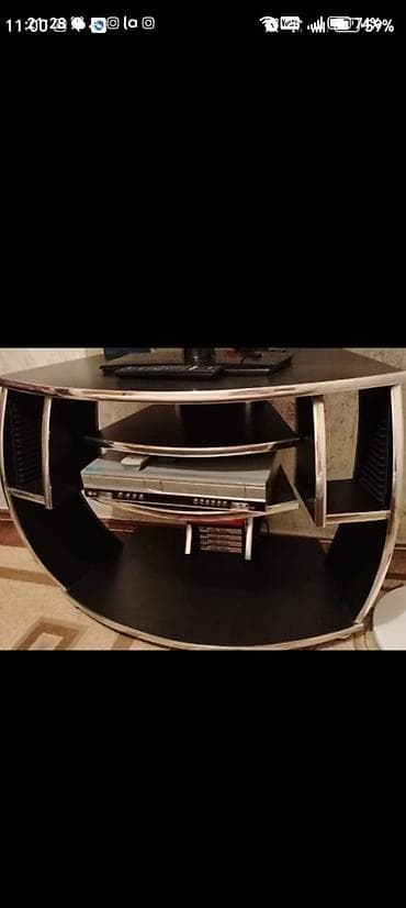 dekor ref: TV stendi – dairəvi dizaynlı, qara rəngdə, xrom rəngli metal — 1