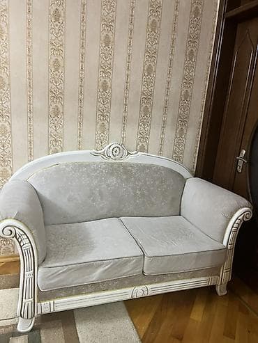 klassik divanlar: Klassik üslubda 3 parçalı yumşaq mebel dəsti - Tərkib: 2 nəfərlik — 2