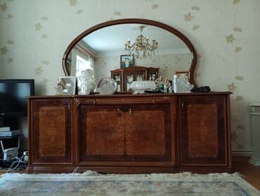 qedimi servant: İşlənmiş, Kupe, 4 qapılı Düz dolab, Servant, İtaliya — 1