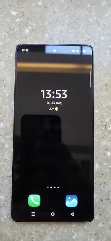 nintendo switch lite 100$: Infinix Hot 40, 256 GB, rəng - Qara, Sensor — 1