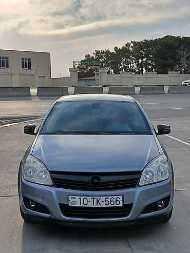 hyundai 2011 ix35: Opel Astra: 1.3 l | 2008 il 23600 km Hetçbek — 5