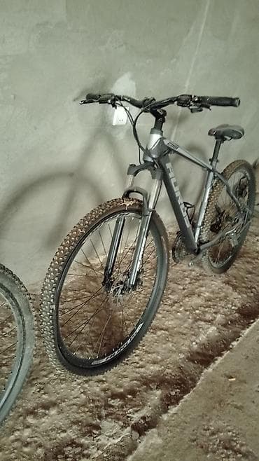 Aurus dağ velosipedi - Rəng: boz/qara, iri “AURUS” loqotipi - lalafo.az -da Aurus dağ velosipedi - Rəng: boz/qara, iri “AURUS” loqotipi -