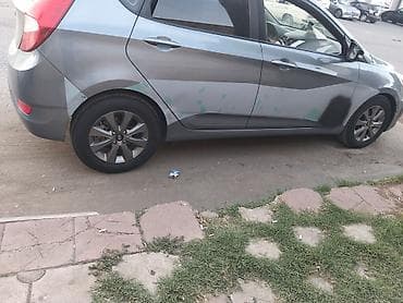 teker kompressoru: Hyundai orijinal yüngül lehimli disk və Lassa Greenways şin dəsti - — 2