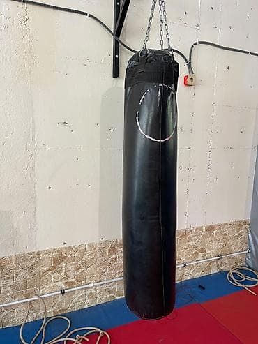 Boks kisələri: Boks üçün asqılı zərbə kisəsi - Material: qalın, aşınmaya davamlı — 1