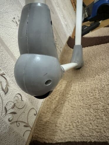 uşaq stollari: Qirig yeri yoxdu,tam işlek veziyetdedi,arxa teref tekerlidi,catdirilma — 2