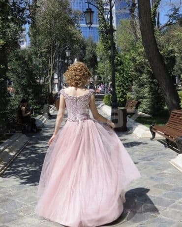 Elbisə bir dəfən geyinilib Вечернее платье в отличном состоянии lalafo.az -da Elbisə bir dəfən geyinilib Вечернее платье в отличном состоянии