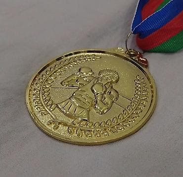 Dəbilqələr: Boks medal dəsti - Rənglər: qızıl, gümüş, bürünc - Dizayn: Hər iki — 8