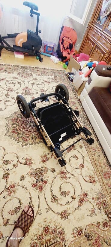 купить детскую коляску бу: Классическая прогулочная коляска, Б/у, Самовывоз — 11