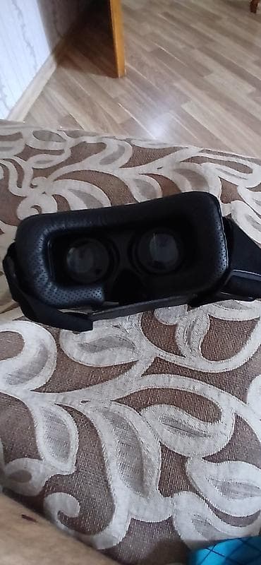 playsation 4: VR Park Virtual Reality eynəyi - Smartfon üçün VR eynəyi (ön hissədə — 3