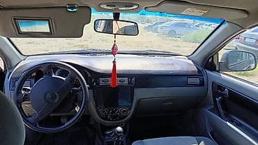 opel astra haş: Chevrolet Lacetti: 1.5 l | Sedan — 1