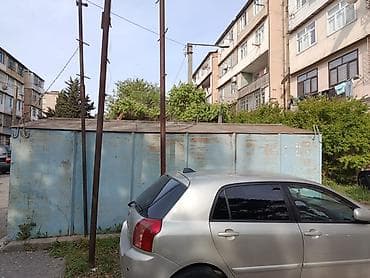 garaj satışı: Salam Yalnız qaraj təcilli satılır‼️ Uzunluğu 6metr, eni 3 metr — 4