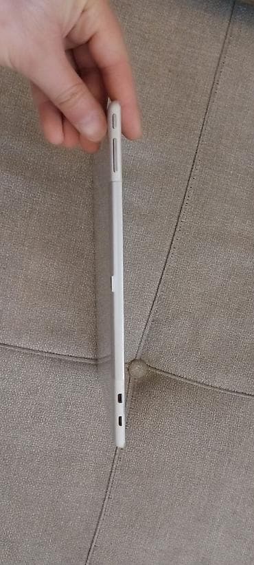 samsung galaxy s8 ekran: Planşet çox az işlənib, ideal vəziyyətdədir. Cızığı, zədəsi yoxdur — 6