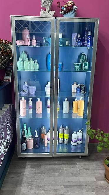 m tortu: 💫 Salon üçün dolab *Qiymət 200azn*
Ünvan Nizami m\s 7075 *zara*🌸 E — 1