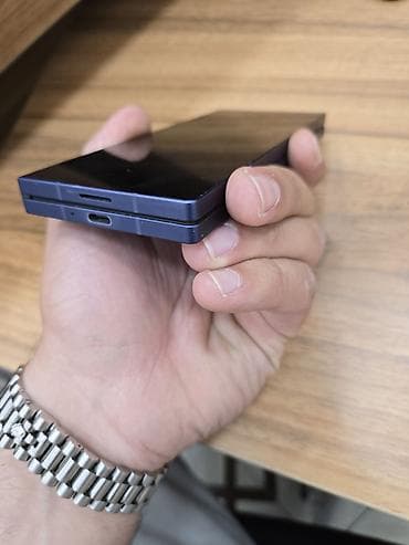 nokia android: Samsung Galaxy Z Fold 6, rəng - Bənövşəyi, Sensor — 5