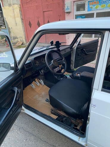 лада ваз: VAZ (LADA) 2107: 1.6 l | 2007 il Sedan — 4