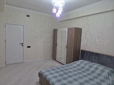 ev menzil: Yasamalda, Məhəmməd Xiyabani küçəsində, "Simurqun binası"-nda 2 otaqlı — 8