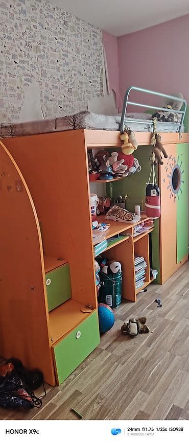 masa ders: İki mərtəbə matrasla birlikdə ölçü 2nin 1e yataq hissesikravat yekedi — 3