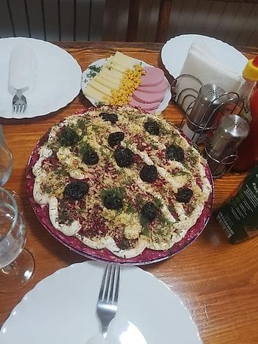 aşbaz iş: 35-yaşım var Pover işi axtarıram. Masqovada kafe sisteminde işləmişəm — 2