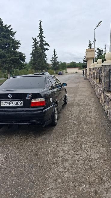 muhərrik yastığı: BMW 3 series: 1.8 l | 1993 il Sedan — 6