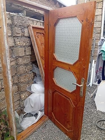 Taxta qapı dəsti catdirilma daxil - Material: təbii ağac (şotlanmış