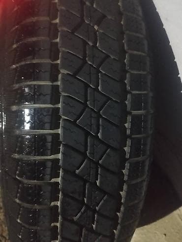 lada diskileri: 175 80 14 disk və təkər. Təzədi maşının üstünə qoyulmayıb. Zapazka — 1