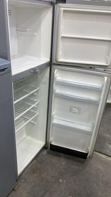 İçki texnikası: 2 qapılı LG Soyuducu Satılır, rəng - Gümüşü, Təkərli — 2