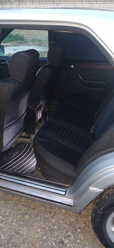 w124 radiator: Mercedes-Benz W124: 2.8 l | 1994 il Sedan — 2