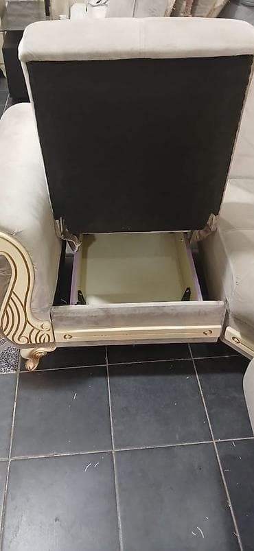 Künc divan, Divan, Bazalı, Açılan — 4