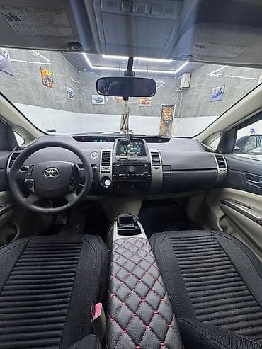 Toyota Prius: 1.5 л | 2008 г. Хэтчбэк — 9