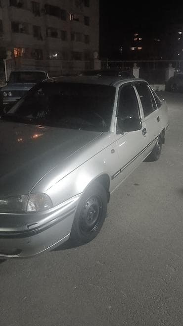 saipa servis: Daewoo Nexia sedan - Kuzov: 4 qapılı sedan, gümüşü rəng - Mühərrik və — 2