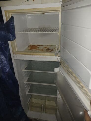 Tam islek veziyyetdedi.soyuqluguda yuksek veziyyetdedi.buz dolabi