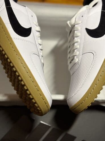 kisi ucun botlar: 100% original Nikr field General Nike idman ayaqqabısı •İki ədəddir — 2