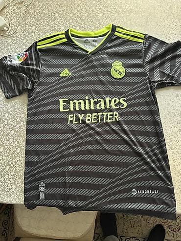 Məhsul: Real Madrid futbol forması – Benzema 9 (2022/23 üçüncü forma)