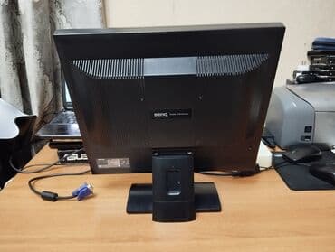Kompüter ehtiyyat hissələri: BenQ G700A LCD monitor Model: G700A 17-düym ekrandır. Normal İşləyir — 2