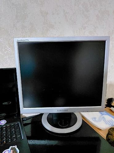 Salam, Monitor normal vəziyyətdədir. Alan şəxsə üzərində Hdm kabel