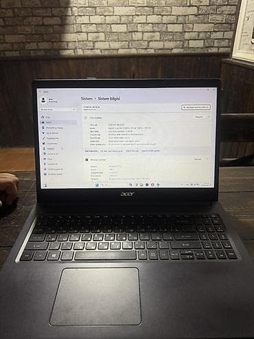 boya mikrofon: İntel core i 3 ( 10 cu nəsil) Operativ yaddaş : 4 ram SSD 256 gb — 3