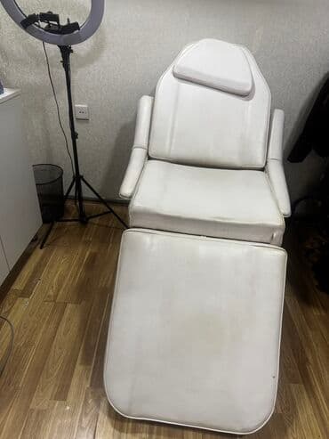 xirdalanda masaj edirem: İşlənmiş, Tibbi kreslo — 1