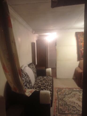 посуточные квартиры в балыкчы: Kirayə üçün sadə, mebellə təmin olunmuş otaq - Otaq: xalçalı döşəmə — 6