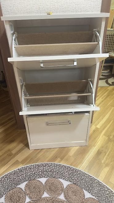 bakida hava saatliq: 3 qapılı, Ağ, Digər material Ayaqqabı dolabı — 2