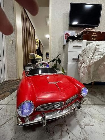 oyuncag masin: Uşaq üçün elektrikli ride-on maşın – klassik retro kabriolet dizaynı — 2