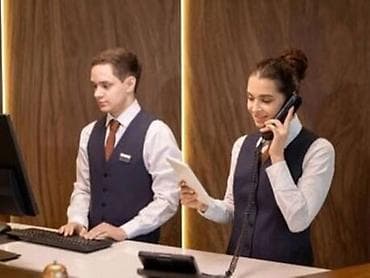 kuryer iş: Hostes, qeydiyyatçı tələb olunur, İstənilən yaş, Təcrübəsiz — 1