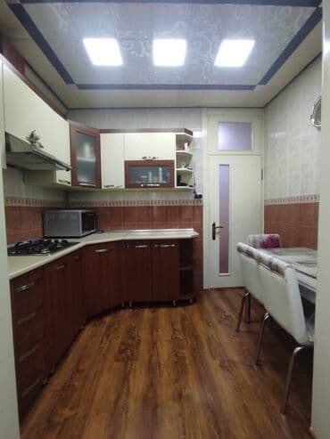 9 ci mikrorayon satilan evler: Bakı, 2 otaqlı, Köhnə tikili, 54 kv. m — 11