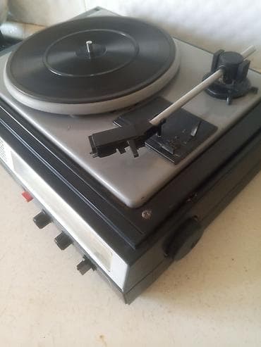 retro gramofon: Vinil pikap + radio kombi qurğu Məhsul təsviri: - Mexaniki vinil — 3