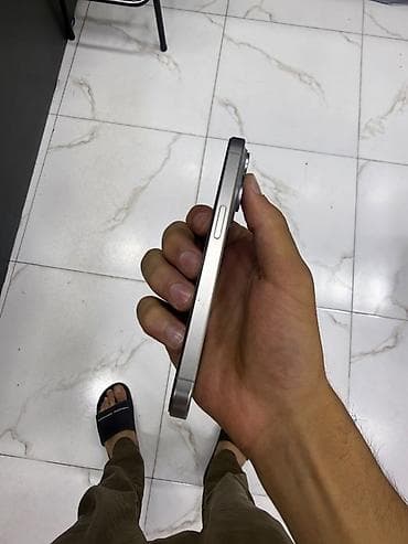 iphone 15 satış: IPhone 15 Pro, White Titanium, Face ID — 5